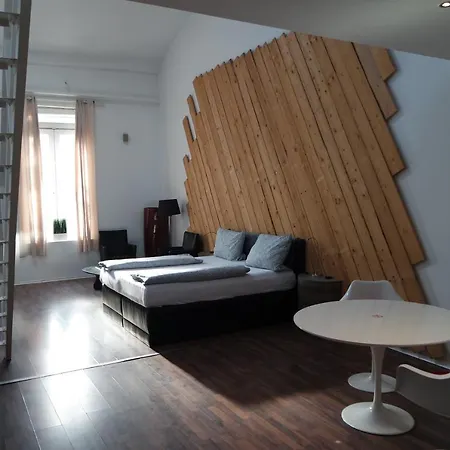 Atelier Lofts *