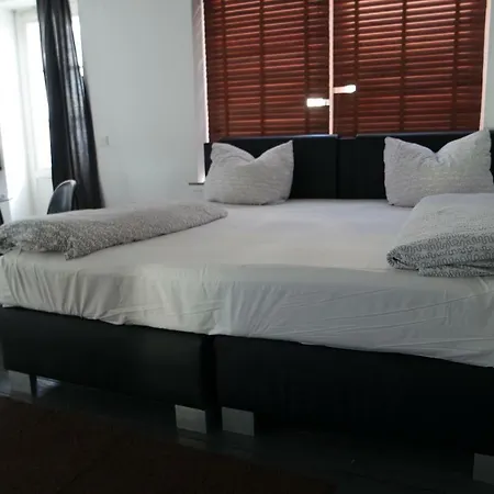 Atelier Lofts Apartment